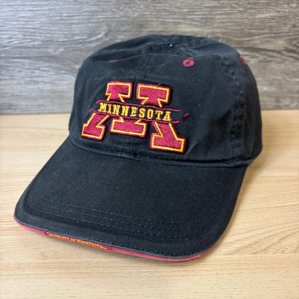 Minnesota Golden Gophers Hat‎ Cap Strap Back Black Hockey Easton